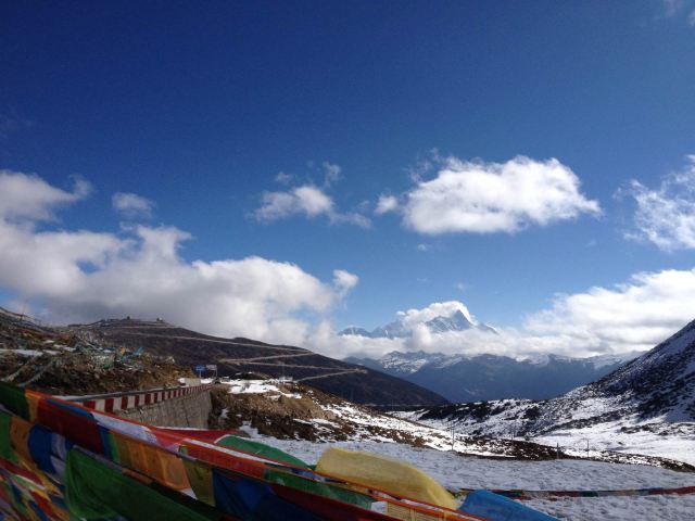 西藏秘境，高原壮丽与人文风情之旅